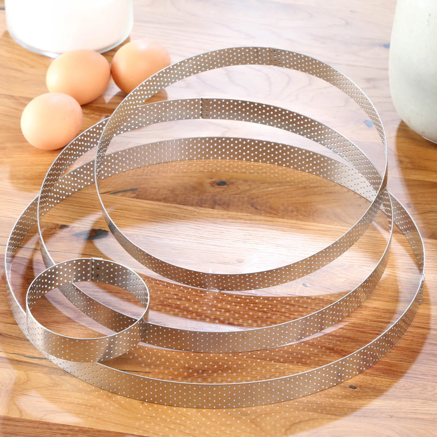 Cercle à tarte en inox perforé 4/6 parts 20.5 cm - Alice Dél